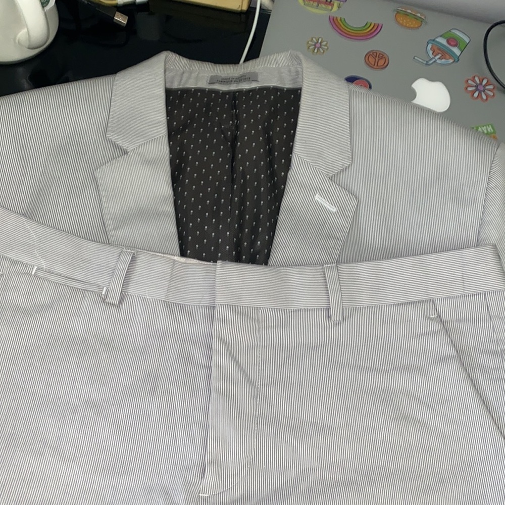 Men’s 40R Express Design Studio Gray stripe